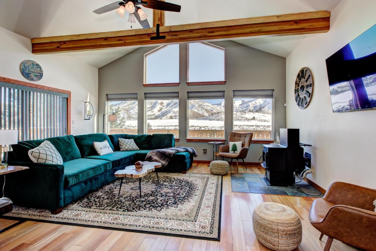 Twin Pines Cabin In Wilderness Ranch On Hwy 21, Amazing Views, 20 Ft Ceilings, Fully Fenced Yard, Pet Friendly, , Go Paddle Boarding At Lucky Peak, Or Snowshoeing In Idaho City And Take In The Hot Springs, Sleeps 10! Бойсе Экстерьер фото