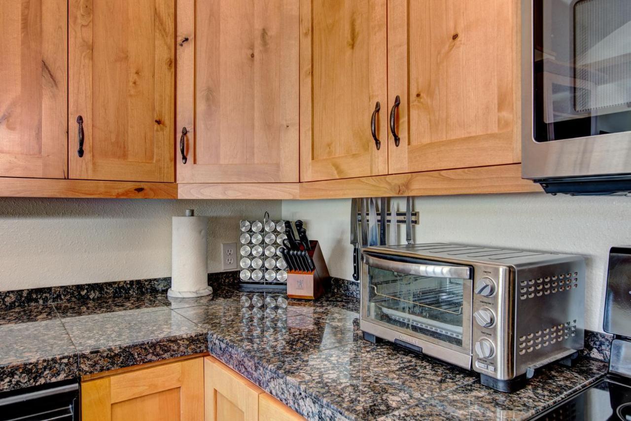 Twin Pines Cabin In Wilderness Ranch On Hwy 21, Amazing Views, 20 Ft Ceilings, Fully Fenced Yard, Pet Friendly, , Go Paddle Boarding At Lucky Peak, Or Snowshoeing In Idaho City And Take In The Hot Springs, Sleeps 10! Бойсе Экстерьер фото