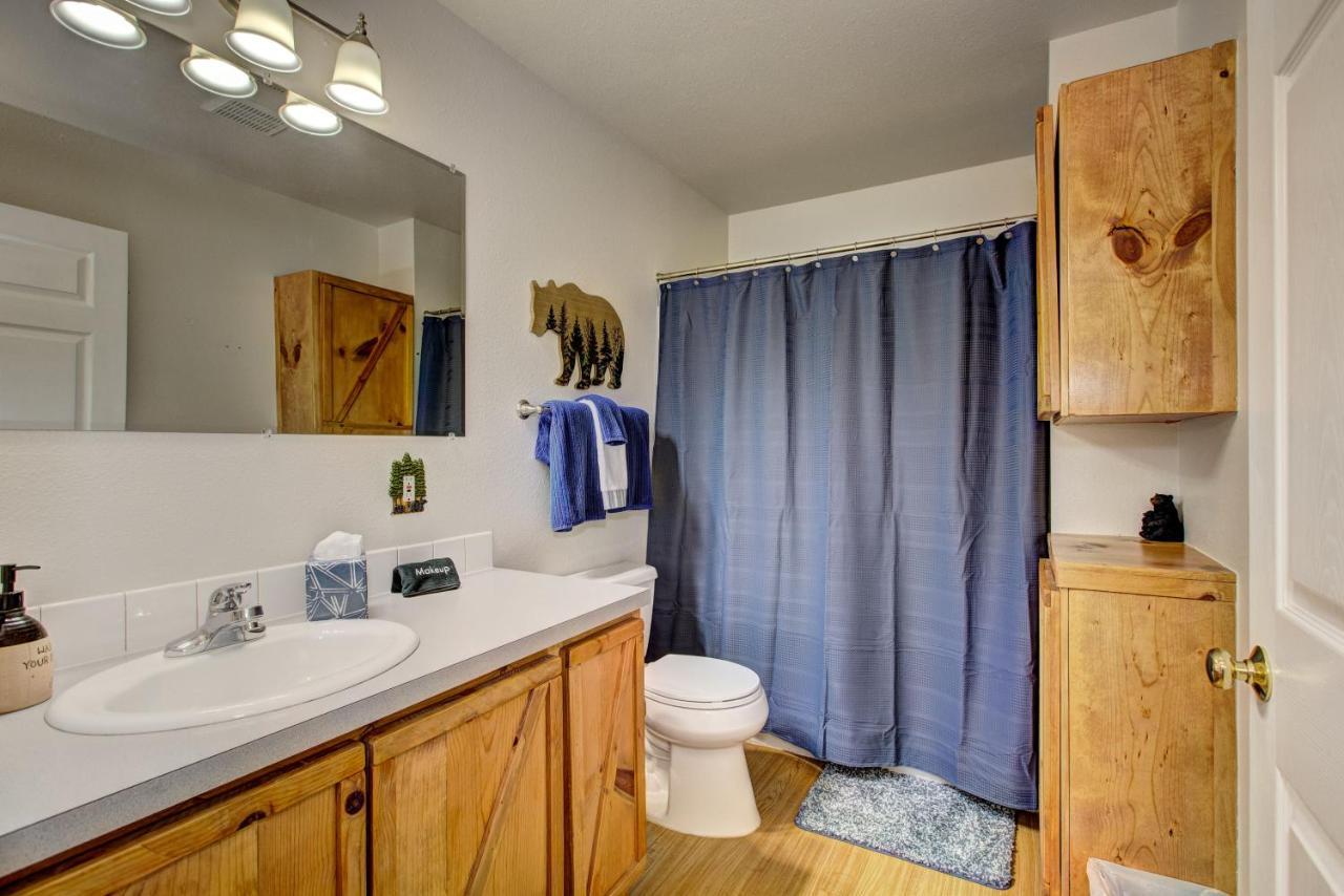 Twin Pines Cabin In Wilderness Ranch On Hwy 21, Amazing Views, 20 Ft Ceilings, Fully Fenced Yard, Pet Friendly, , Go Paddle Boarding At Lucky Peak, Or Snowshoeing In Idaho City And Take In The Hot Springs, Sleeps 10! Бойсе Экстерьер фото