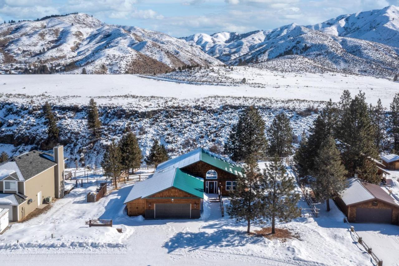 Twin Pines Cabin In Wilderness Ranch On Hwy 21, Amazing Views, 20 Ft Ceilings, Fully Fenced Yard, Pet Friendly, , Go Paddle Boarding At Lucky Peak, Or Snowshoeing In Idaho City And Take In The Hot Springs, Sleeps 10! Бойсе Экстерьер фото