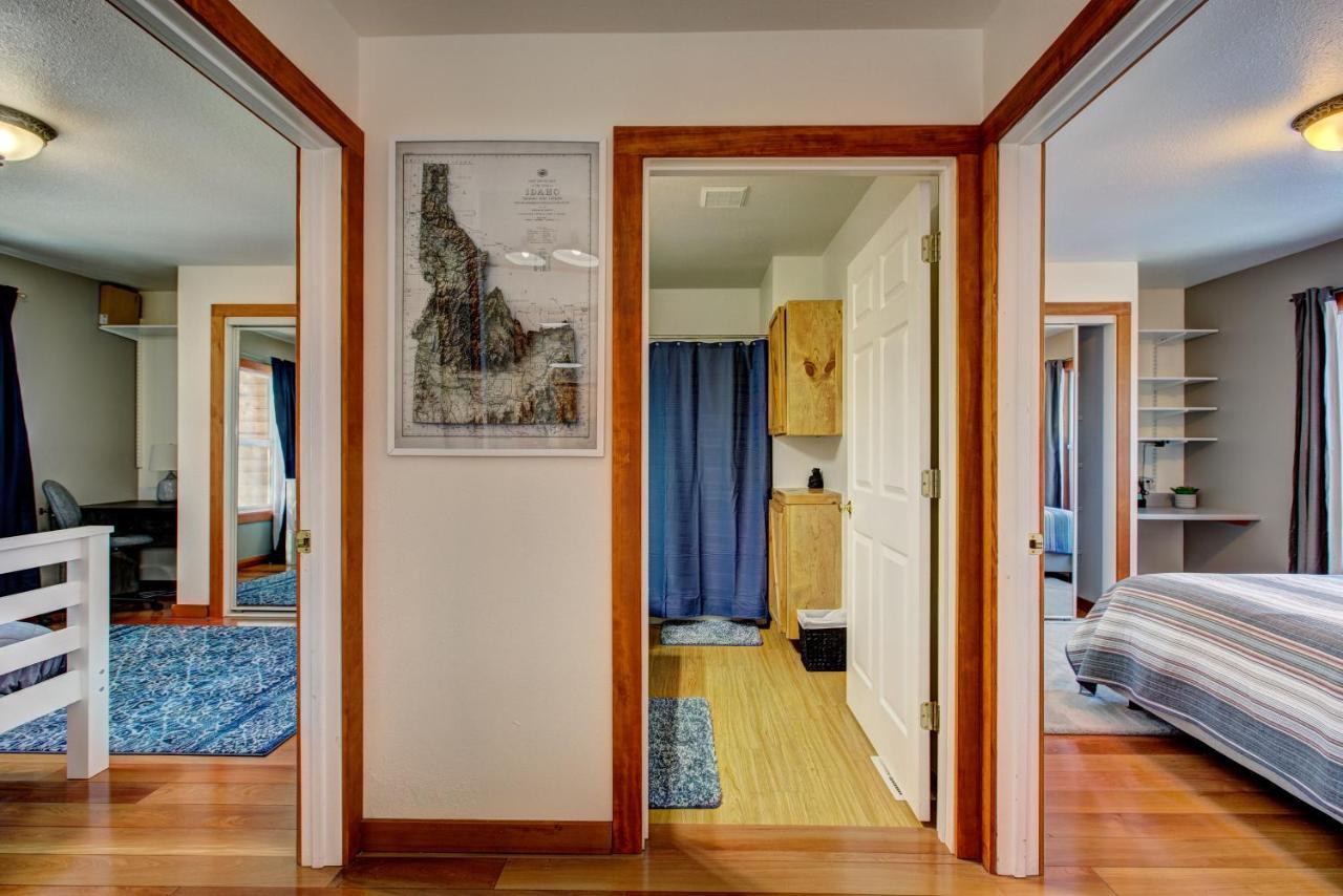 Twin Pines Cabin In Wilderness Ranch On Hwy 21, Amazing Views, 20 Ft Ceilings, Fully Fenced Yard, Pet Friendly, , Go Paddle Boarding At Lucky Peak, Or Snowshoeing In Idaho City And Take In The Hot Springs, Sleeps 10! Бойсе Экстерьер фото